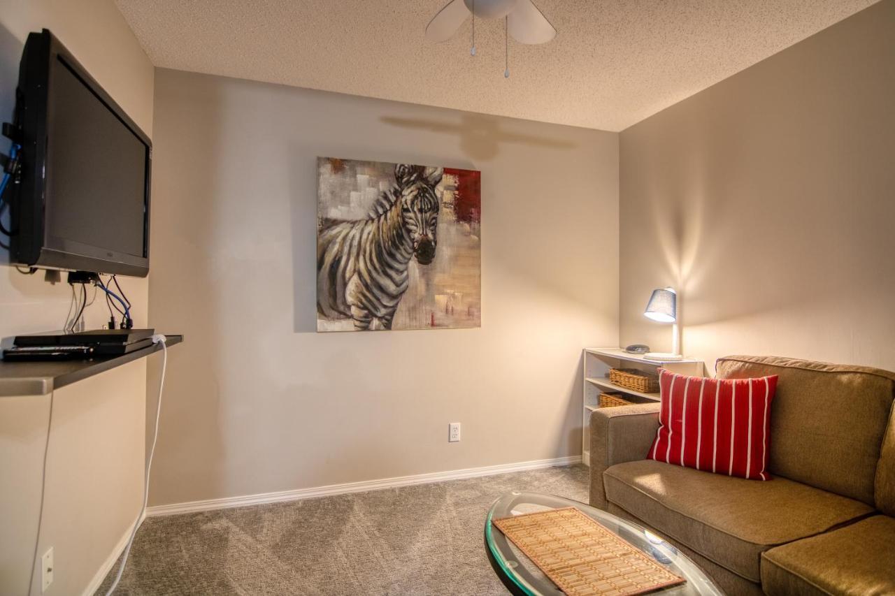 Mountain Getaway Condo - 5 Min Walk To The Beach! Invermere Extérieur photo