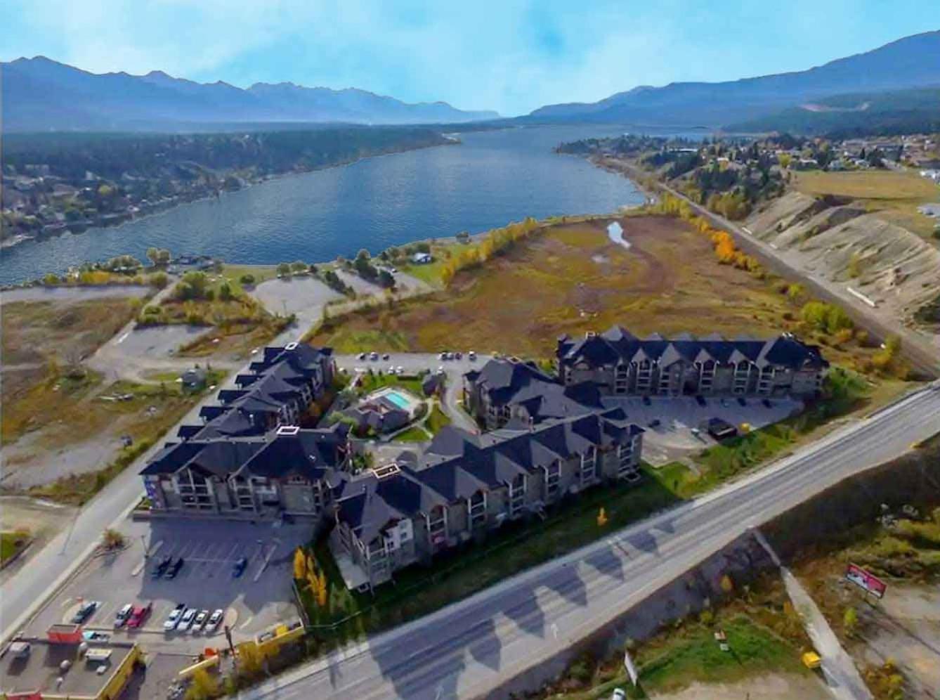 Mountain Getaway Condo - 5 Min Walk To The Beach! Invermere Extérieur photo